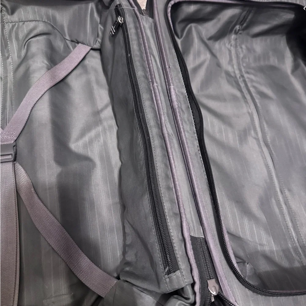 Tumi Gen 4.2 Short Trip Expandable 4 Wheel Packing Case Continental